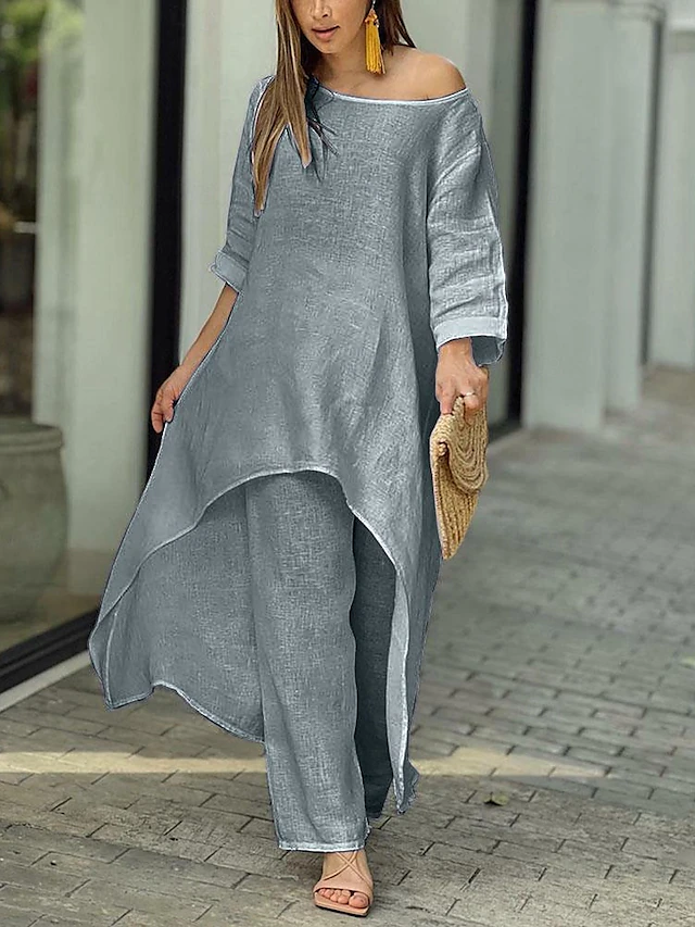 Chic women's two-piece lounge set, ideal for weekend comfort. Includes long-sleeve top & wide-leg pants.