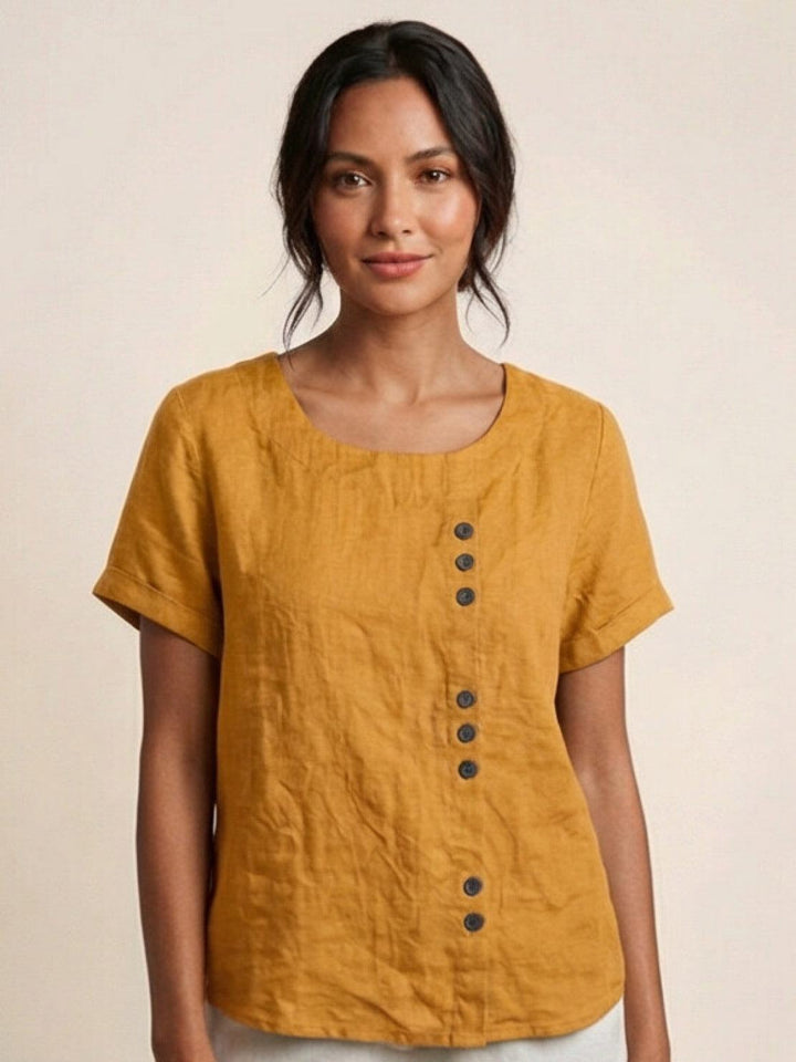 Women's versatile round neck top, casual short sleeve for summer.