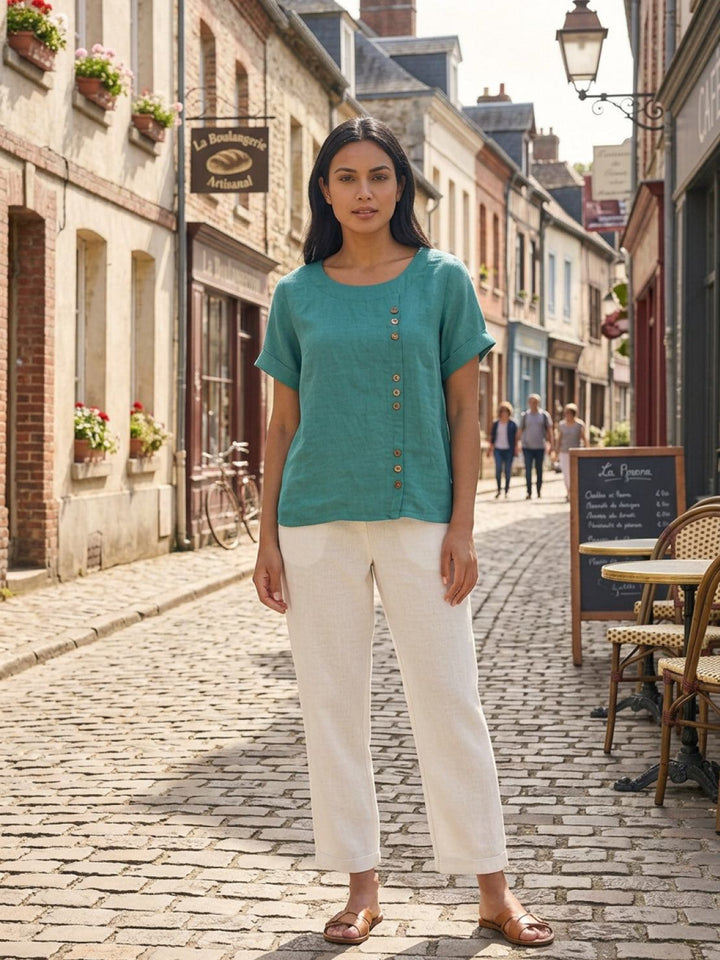 Effortless women's summer blouse, button-up, relaxed fit for versatility.