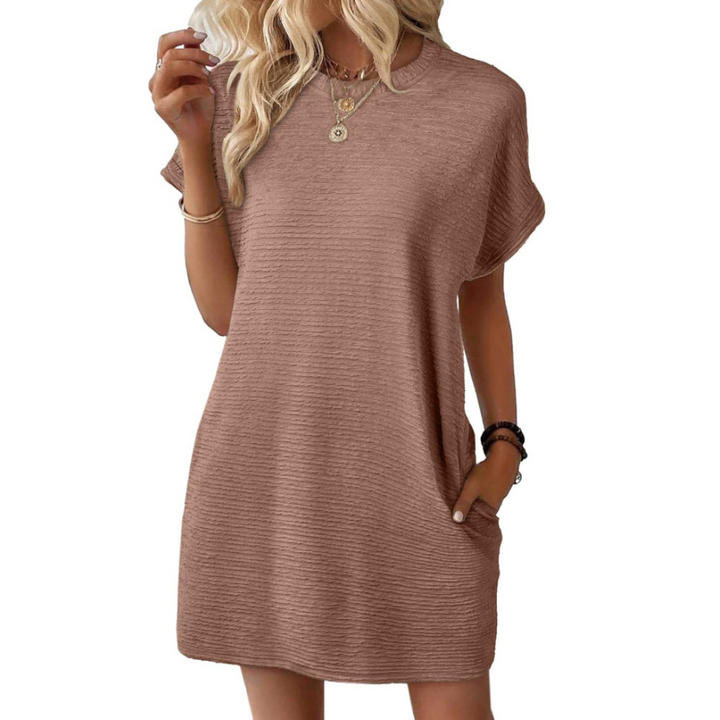 Effortless round neck midi dress for women, designed for comfortable casual summer wear. Flowy fabric, perfect for warm days.