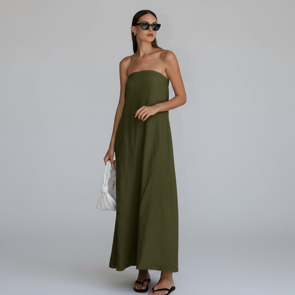Comfortable loose fit women's strapless maxi dress, perfect as a summer vacation dress.