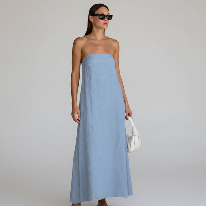 Effortless chic women's strapless maxi dress, flowy design for a stylish summer look.