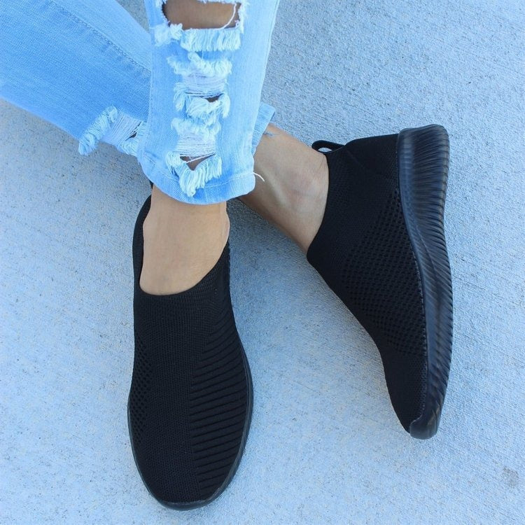 Easy on-off women's slip-on shoes, offering comfort and fashionable everyday versatility.