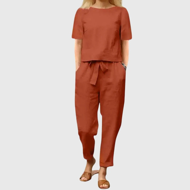 Versatile women's summer co-ord set. Comfortable two-piece casual loungewear or perfect for relaxed summer fashion.