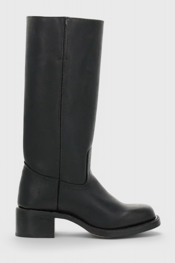 Comfortable and elegant ladies' knee-high boots, heeled, perfect for versatile daily wear.
