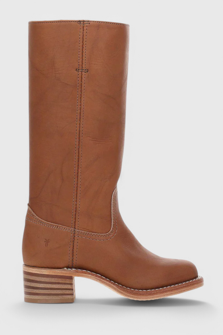 Chic women's heeled knee-high boots in supple leather, featuring an easy slip-on style.