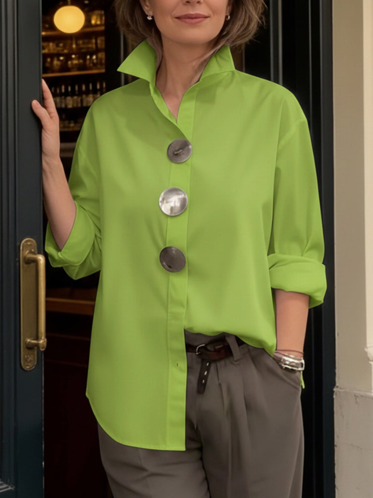 Women's elegant blouse with a big button collar, perfect for workwear or a stylish everyday look.