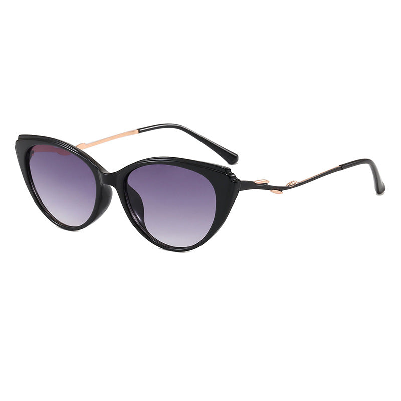 Chic women's cat-eye glasses with fashionable frames, perfect as an elegant fashion accessory.