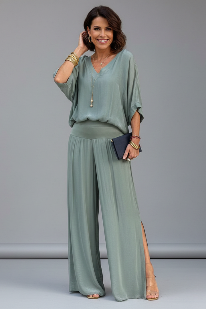 Modern women's elegant chiffon wide-leg two-piece set, comfortable and chic summer outfit.
