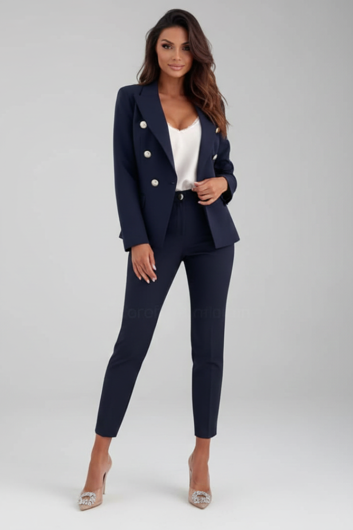 Stylish double-breasted women's suit, a two-piece tailored set for business and sophisticated fashion.