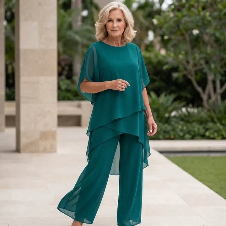 Stylish spring/summer women's clothing: draped palazzo pants set for an elegant and comfortable fit.