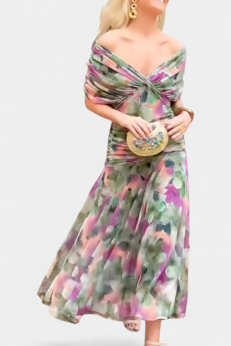 Long flowy floral dress for women, V-neck, elegant, suitable for parties.