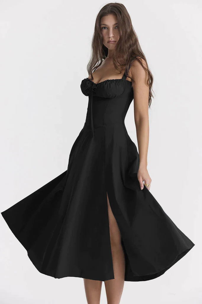 Summer midi dress: women's floral design with flattering waist-shaping. Perfect for day or occasion.
