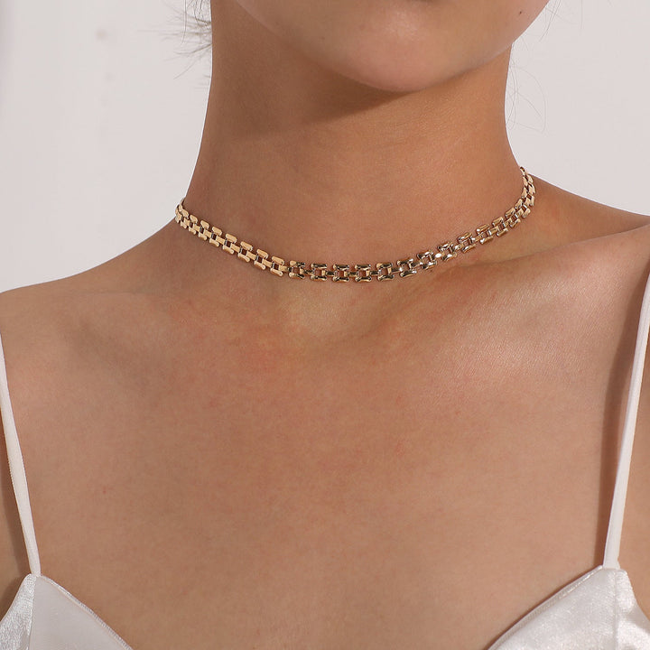 Women's elegant gold link chain bracelet, a stylish everyday fashion accessory for her.