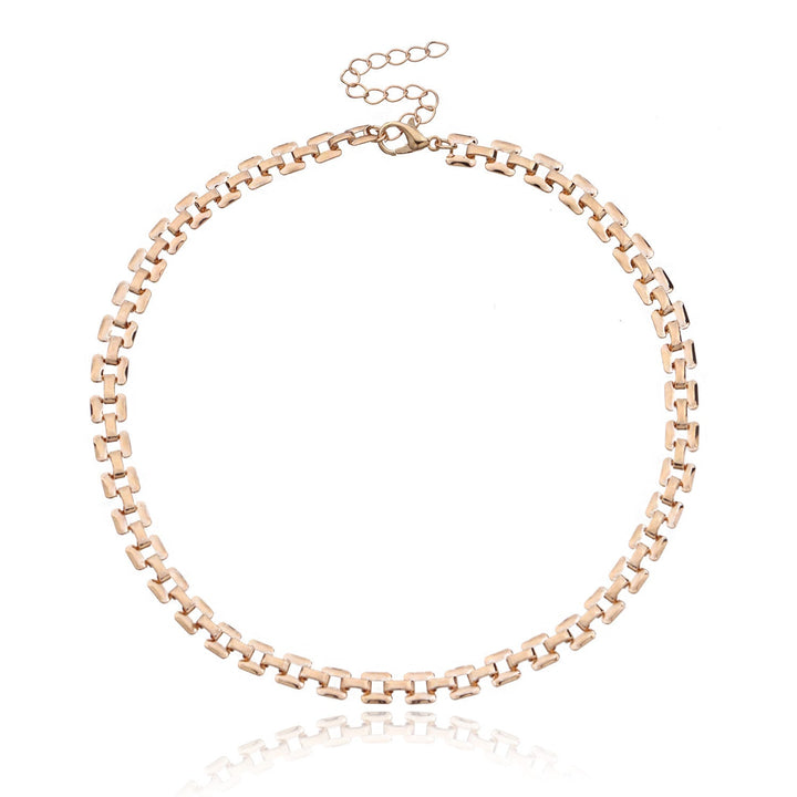 Versatile silver-tone link chain bracelet, enhancing women's everyday outfits with elegance.