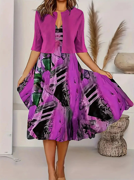 Versatile women's maxi dress, combining timeless elegance with comfortable design. Great for any chic occasion.