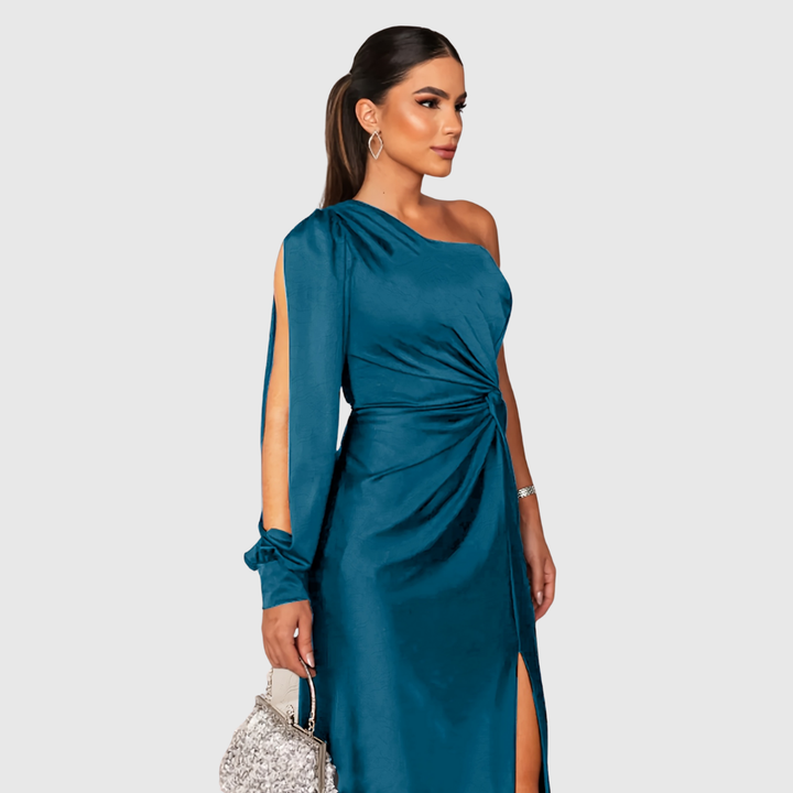 Stunning women's one-shoulder formal dress featuring a chic high slit. Ideal for special occasions.