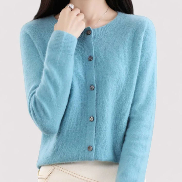 Versatile women's cardigan, an elegant open-front layering piece for any outfit.