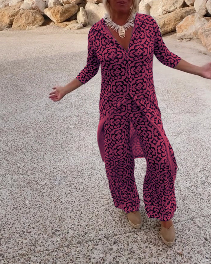 Comfortable women's printed blouse and pants set, a chic and elegant two-piece for summer.