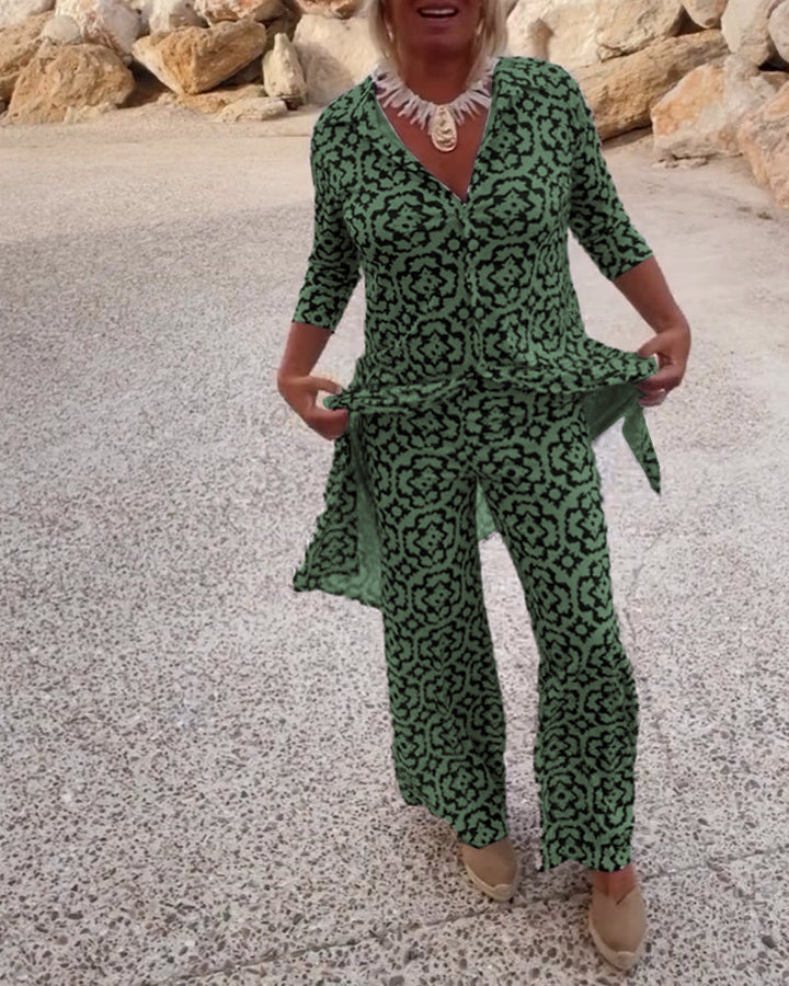 Delightful women's printed matching outfit, a stylish blouse and pant set for summer.