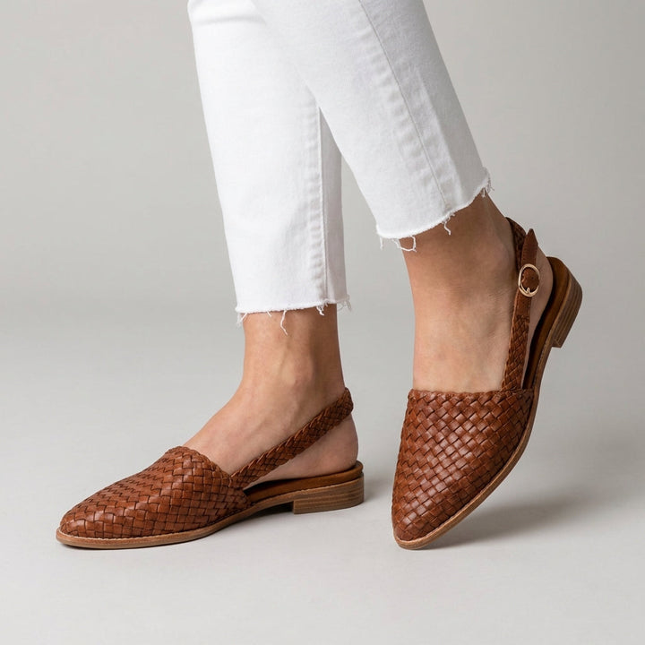 Women's elegant slip-on pointed flats for comfortable everyday wear. Perfect casual-chic style for summer.