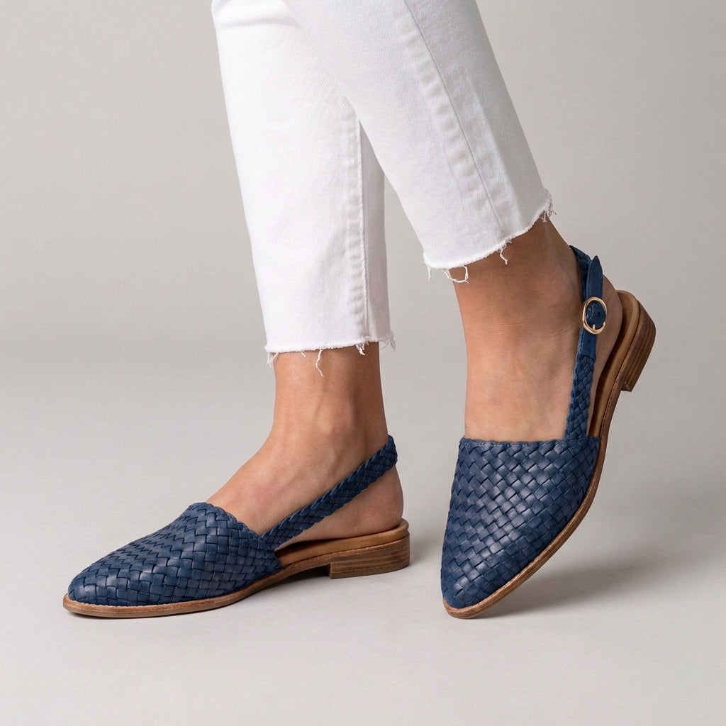 Elegant women's pointed toe slip-on flats. Versatile and comfortable everyday shoes, perfect for summer fashion.