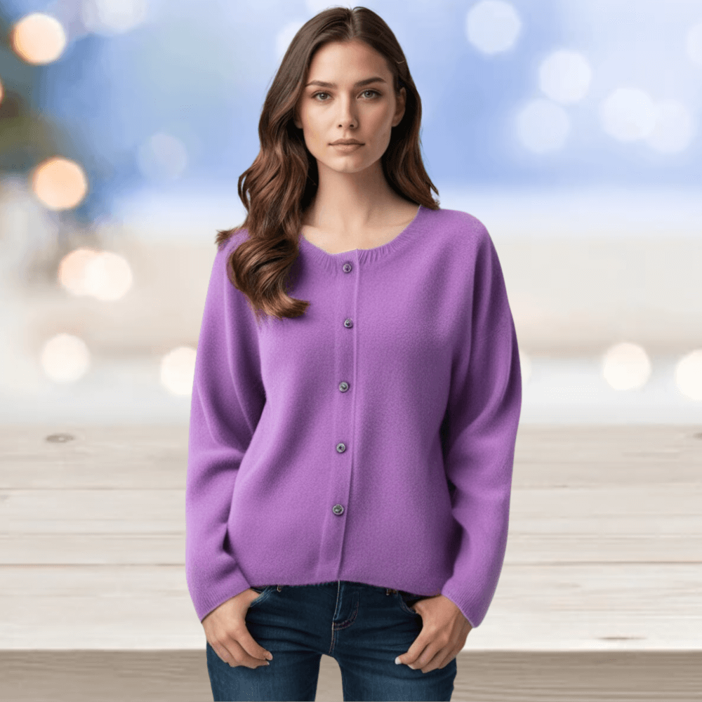 Women's V-neck layering cardigan, elegant knitwear for a classic and stylish look.