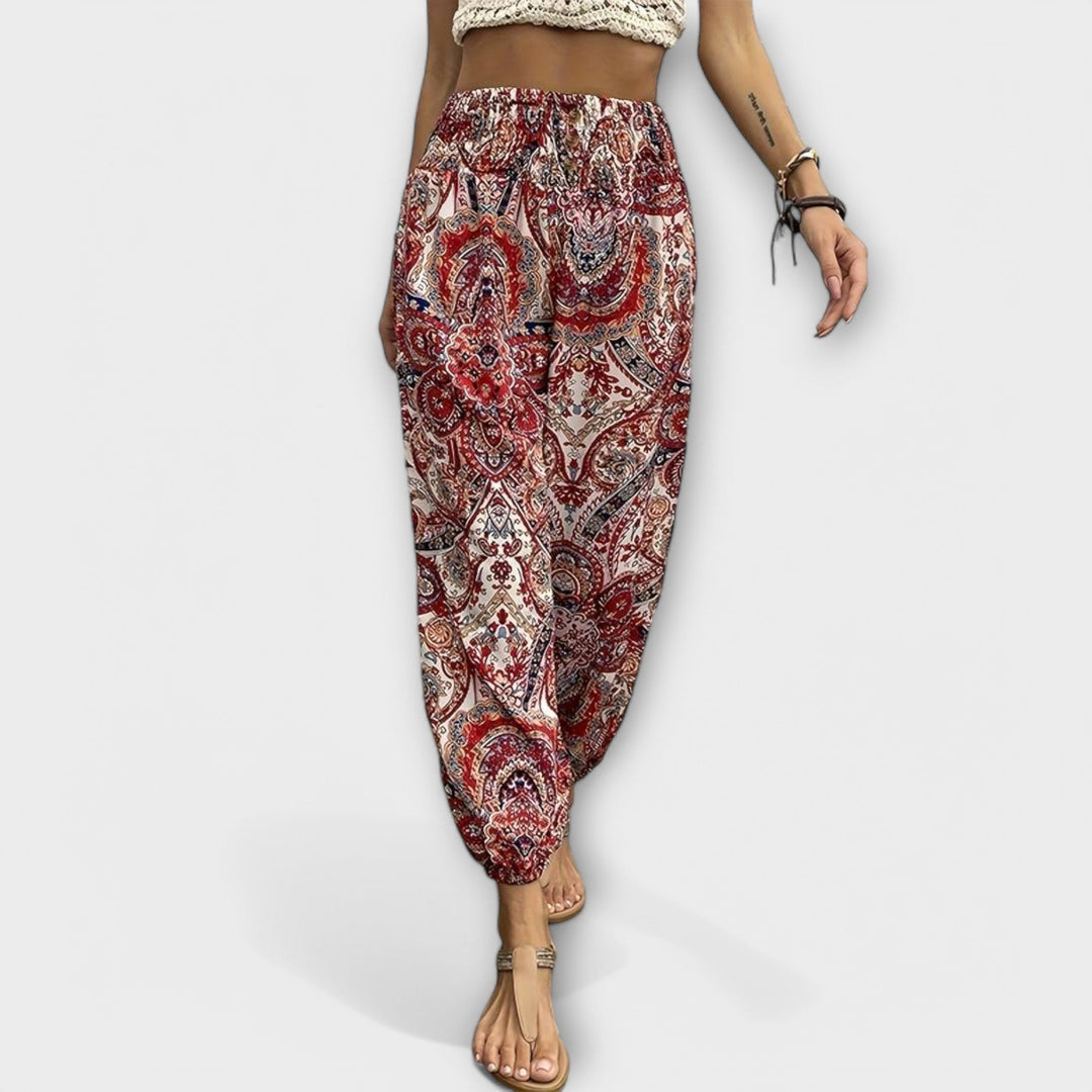 Elegant women's graphic pants in an ethnic design, combining comfort with a fashionable edge.