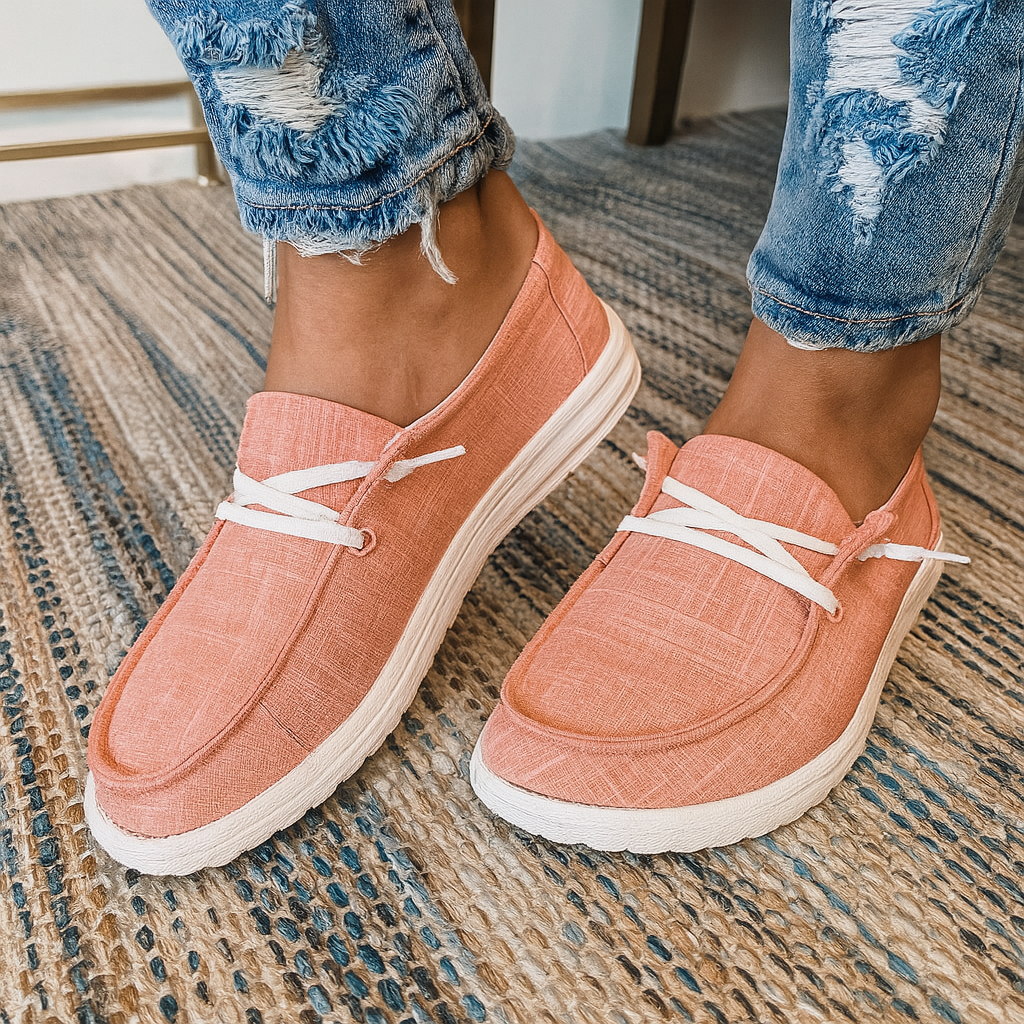 Minimalist women's lace-up flats for versatile casual daily wear. Comfortable & stylish.