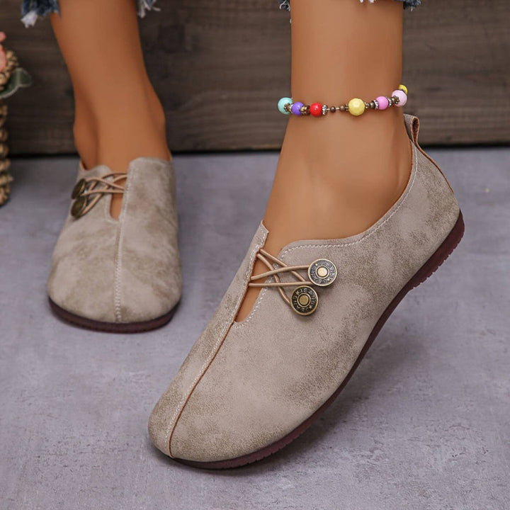 Convenient women's daily wear slip-on loafers, combining comfort & minimalist style.