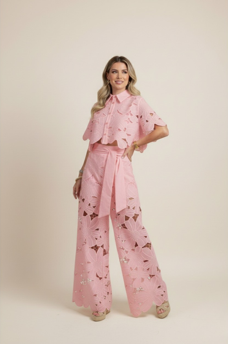 Detailed floral embroidered women's two-piece set with a wide-leg design, ideal for elegance.