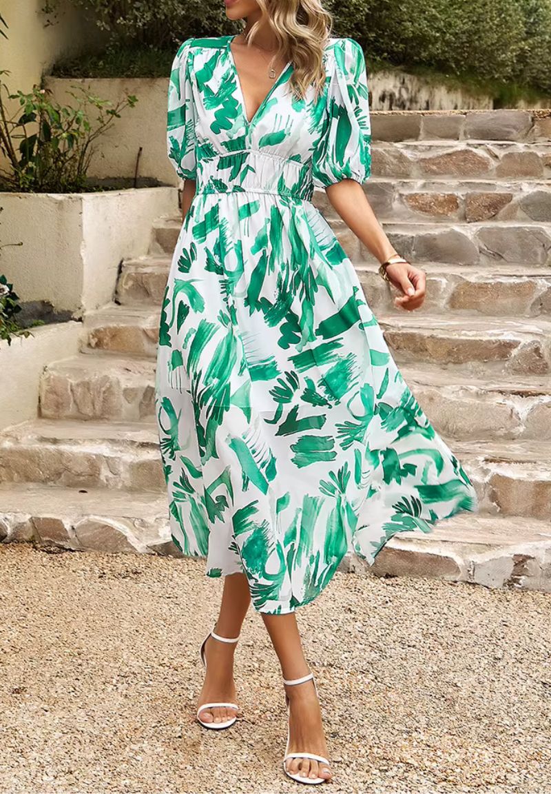 Casual chic women's floral print V-neck maxi dress, perfect for spring/summer outings.