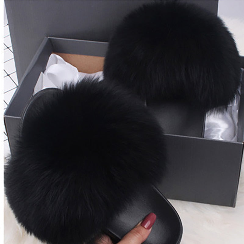 Stylish women's fluffy open-toe slide slippers, soft comfort sandals perfect for home lounging.