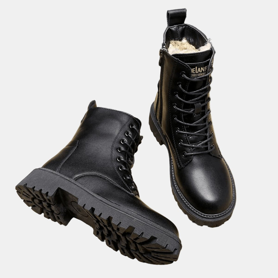 Stylish women's lace-up winter ankle boots with warm fur lining & chunky sole for cold weather fashion.