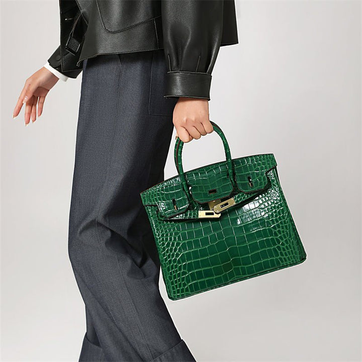 Everyday elegant women's luxury handbag, genuine leather crafted for daily use.