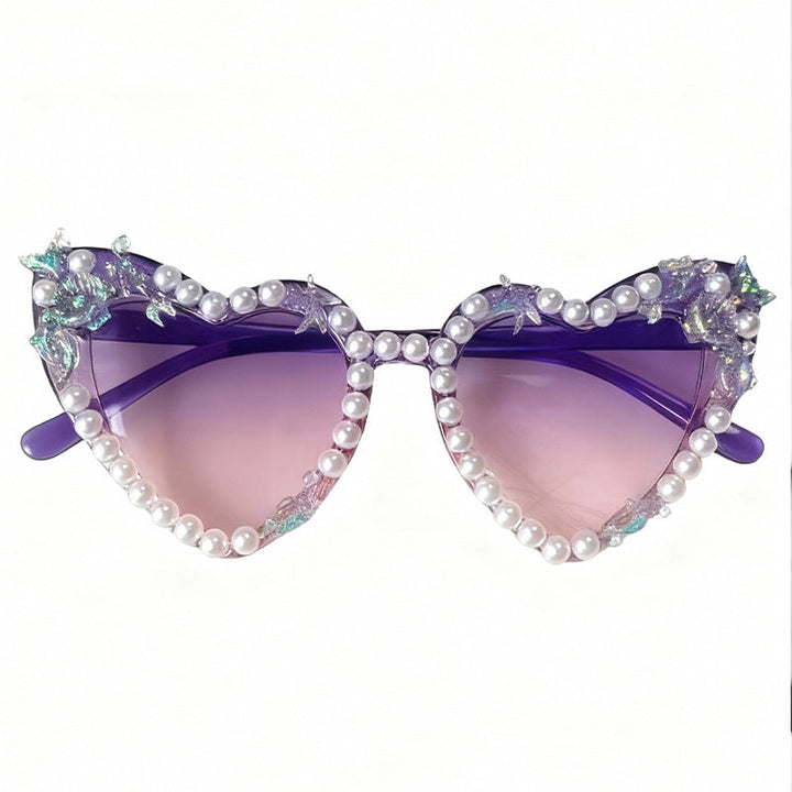 Chic women's cat-eye fashion accessory sunglasses, perfect for parties, with UV protection.