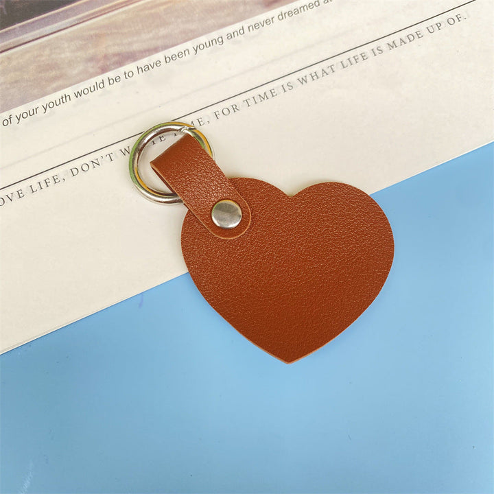 High-quality heart leather keyholder, a durable and stylish women's gift.