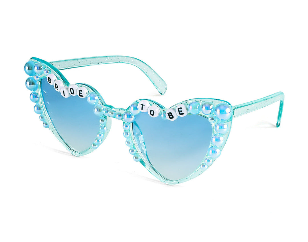 Everyday fashion heart sunglasses for women, offering UV protection and a unique party style.