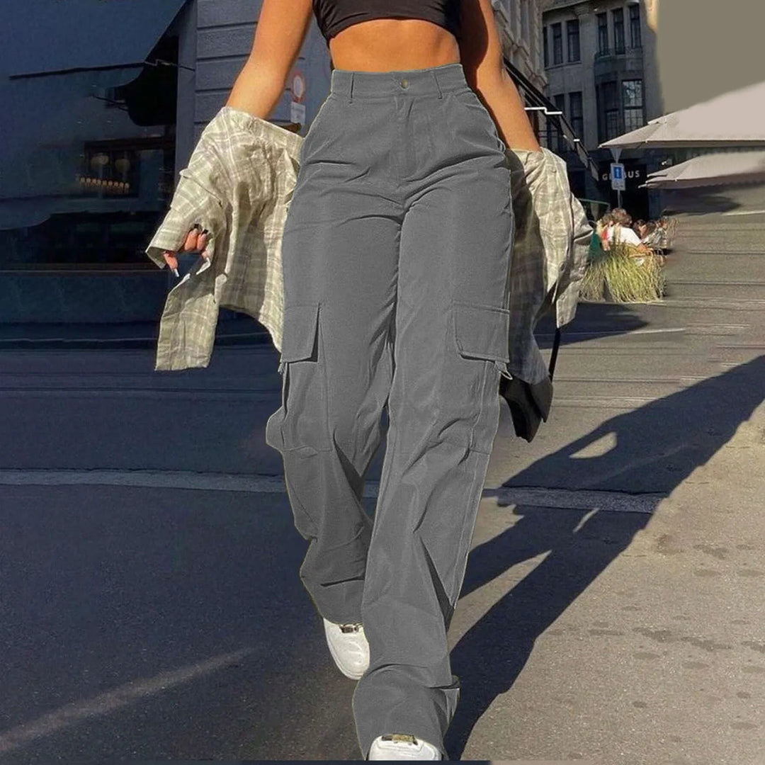 Fashionable women's relaxed cargo pants, high-waist design, great for casual comfort and utility.