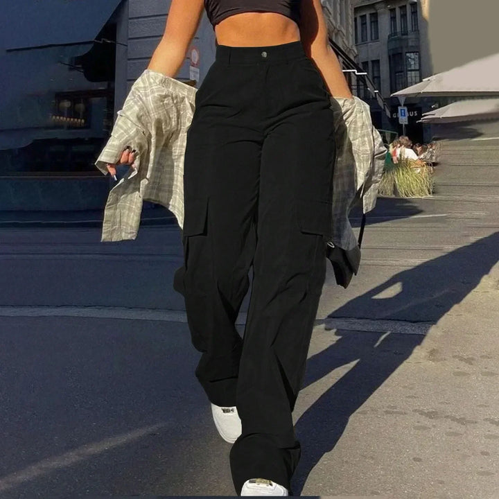Women's comfortable high-waist relaxed cargo pants, multi-pocket, perfect for daily wear.