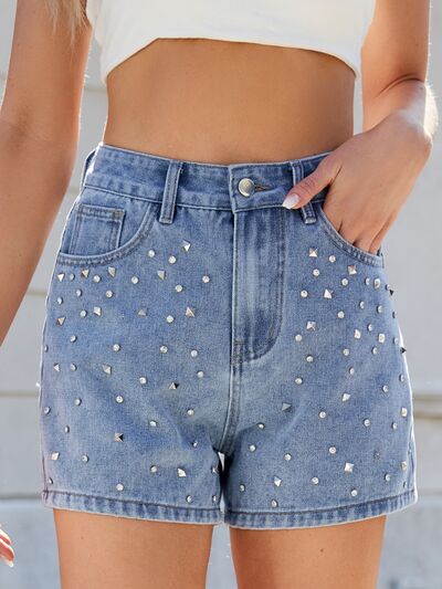 Versatile high-waist women's shorts, adorned with rhinestones, suitable for both casual and evening wear.