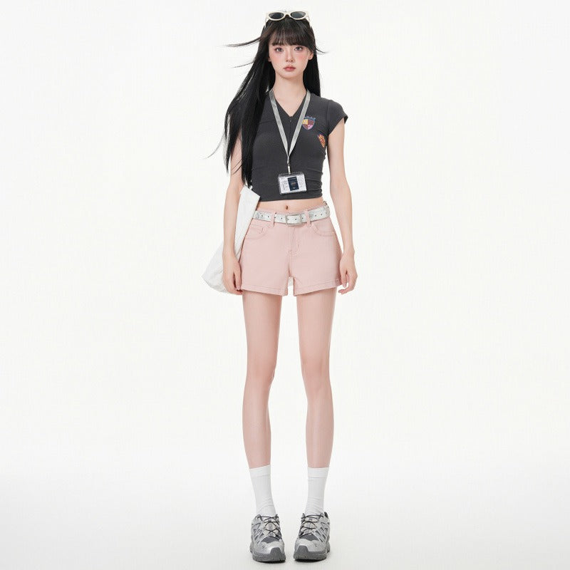 Trendy women's high waist shorts with pockets. Versatile & flattering for summer casual, beach, or fashion outfits.