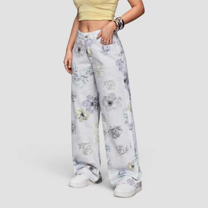 Comfortable women's high waist wide leg denim, casual style with a bow.