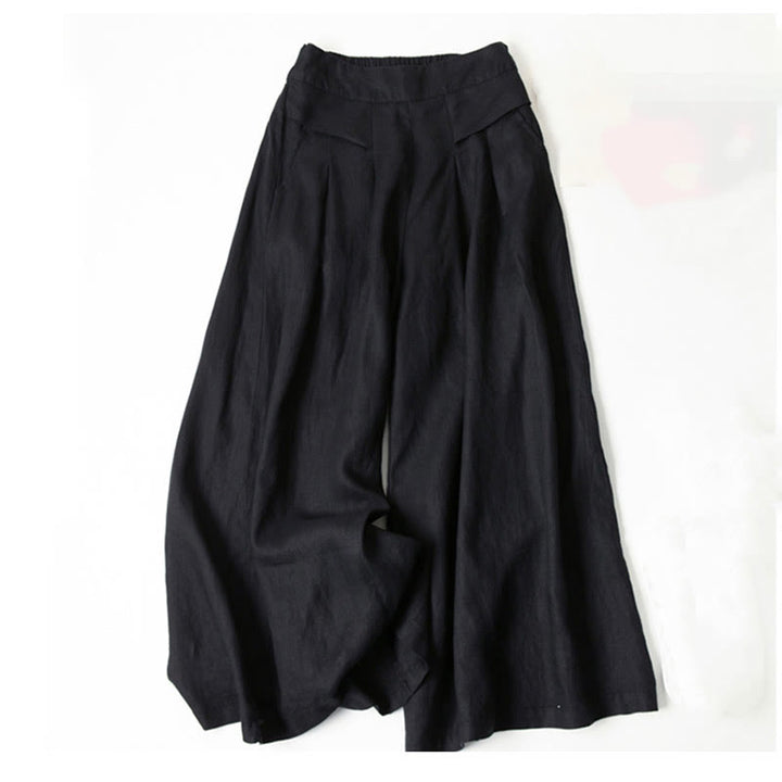 Elegant women's wide-leg trousers with a high waist, suitable for various occasions.