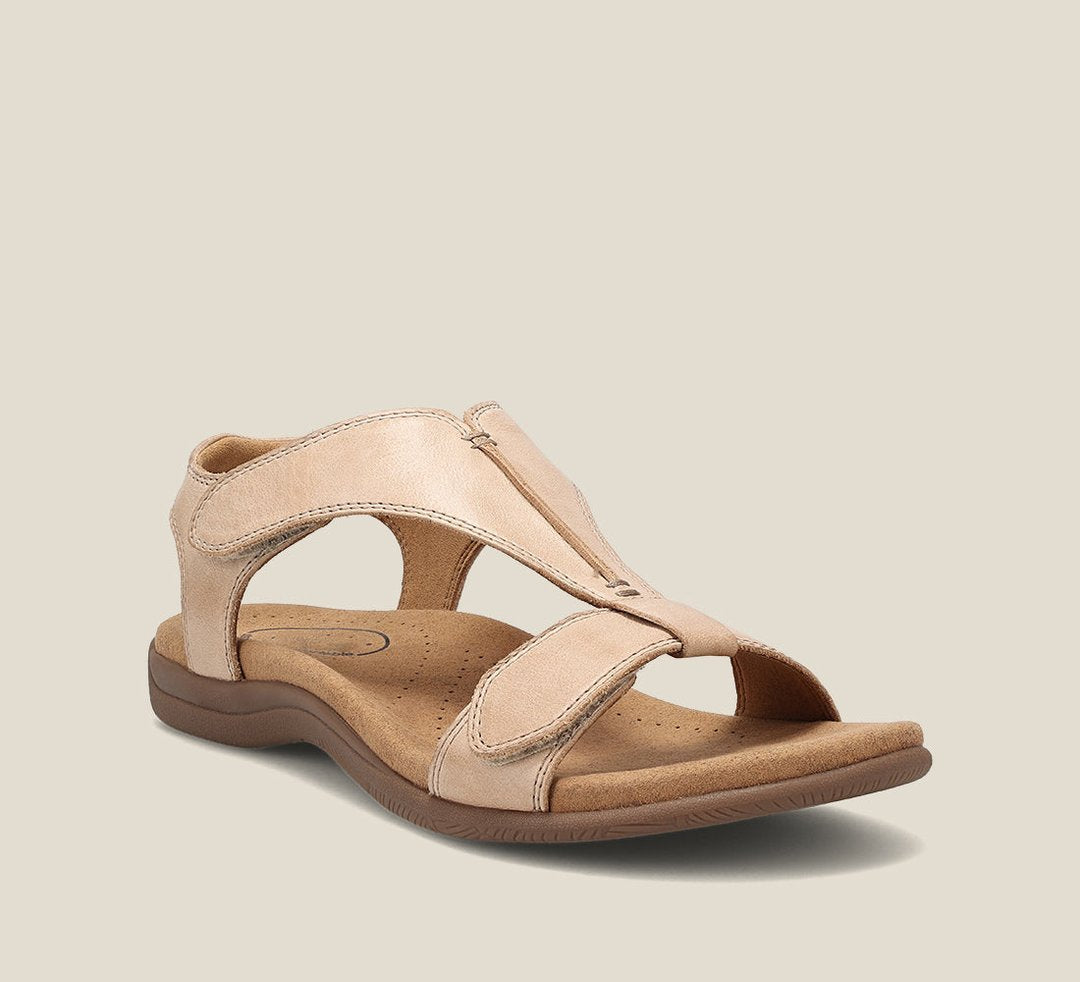 Isla women's flat sandals: open toe design, adjustable straps for secure fit, perfect for walking.