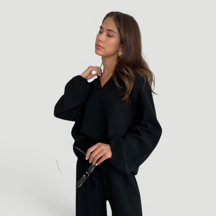 Essential women's summer co-ord, relaxed fit, cotton gauze for breathability.