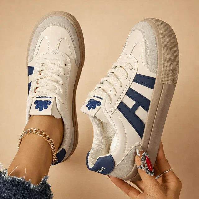 Women's lightweight platform sneakers, ideal for all-day comfort & casual style. Chic lace-up everyday footwear.