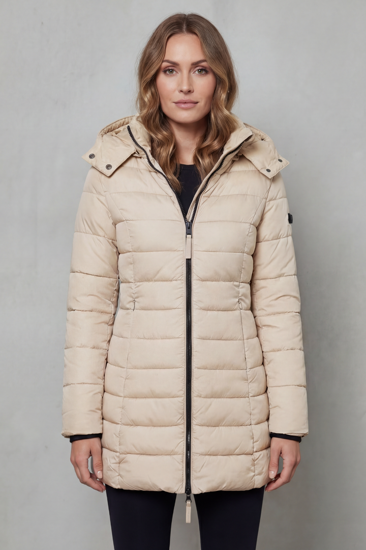 Durable women's lightweight quilted puffer coat, offering insulation and style for outdoor activities.