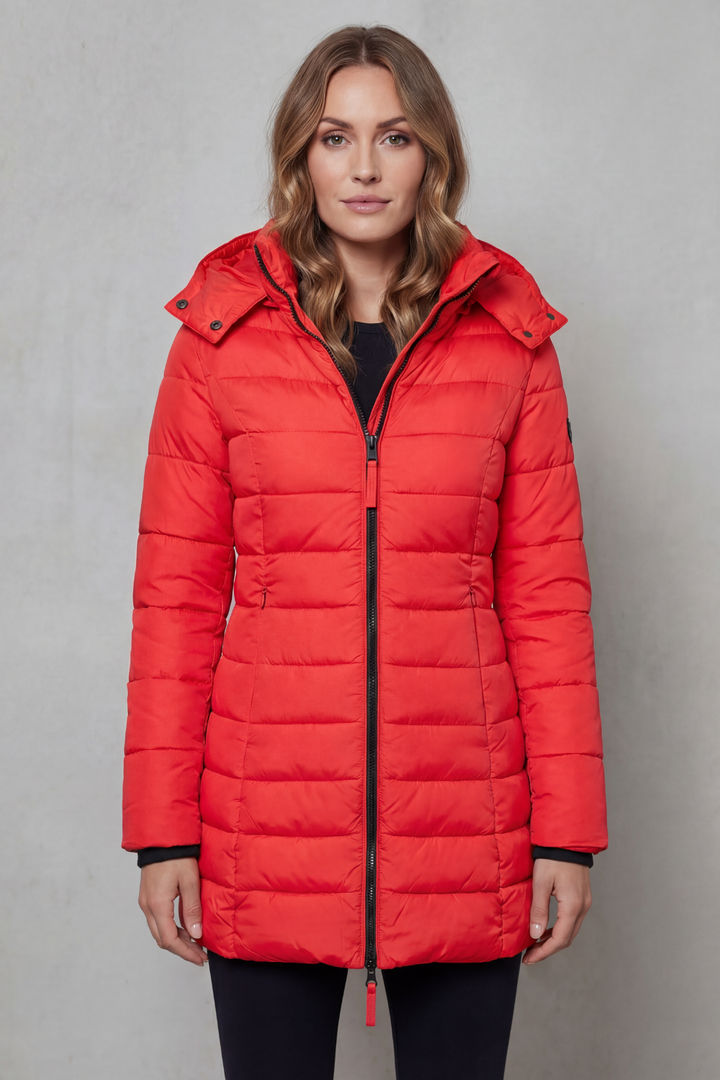 High-quality women's lightweight puffer coat, quilted for warmth, comfort, and stylish winter protection.