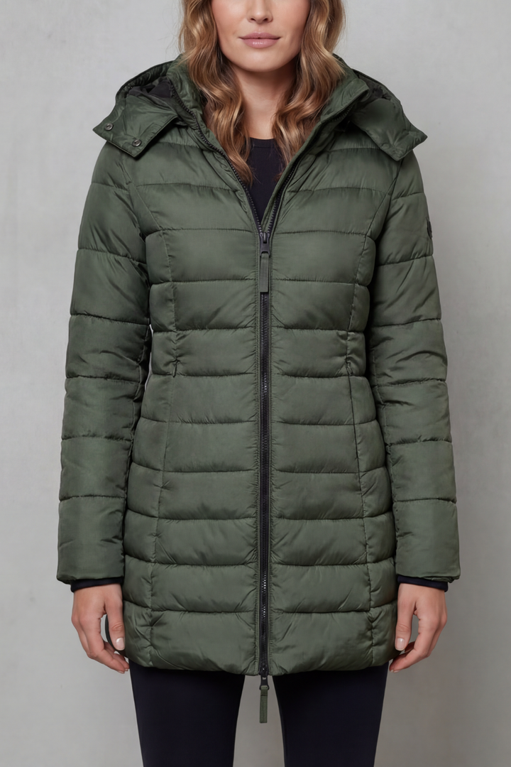Versatile women's quilted puffer coat, lightweight and warm for everyday casual use in fall & winter.